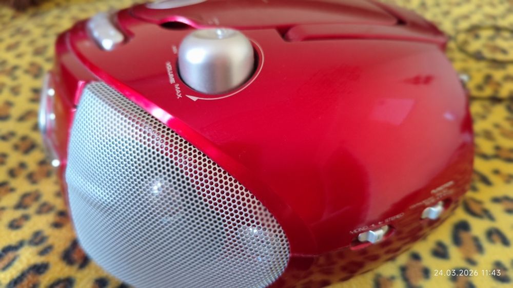 Бумбокс MP3 радіо FM / AM бренду  Vitek VT-3474R магнітола