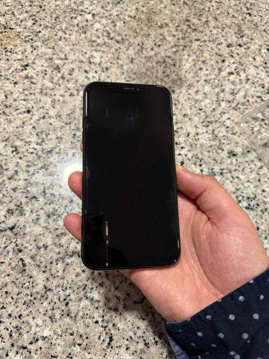 Iphone XR para peças + 3 capas de IPhone 12 Pro Max - Negociável