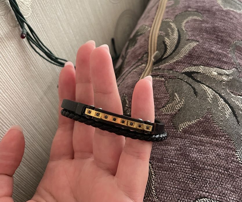 Браслеты кожзам,размер регулируется