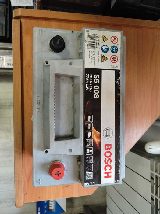 Akumulator BOSCH 77Ah 680A (EN) - 12V