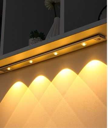 Беспроводной светодиодный светильник с датчиком движения 60 см 4 лампы