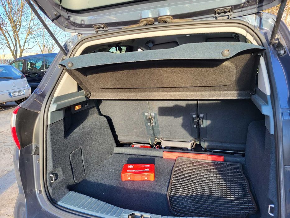 Ford C-MAX 1.6 benzyna 2011 rok
