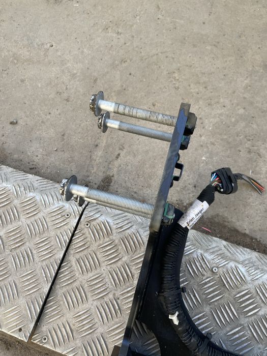 Фаркоп Crafter 2 2016- 7C0 СПАРКА !!прицепне оригінал 7C0803882B