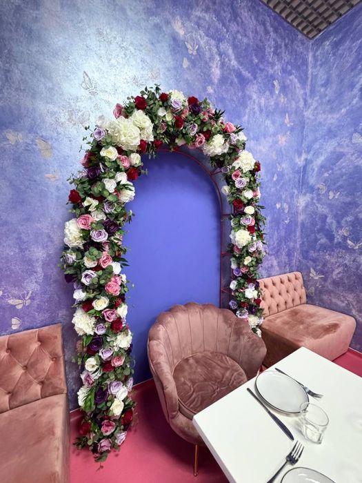 Композиції з штучних квітів/Весільна арка/Екібана/Декор весілля/фасаду