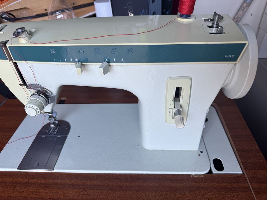 Maquina costura singer