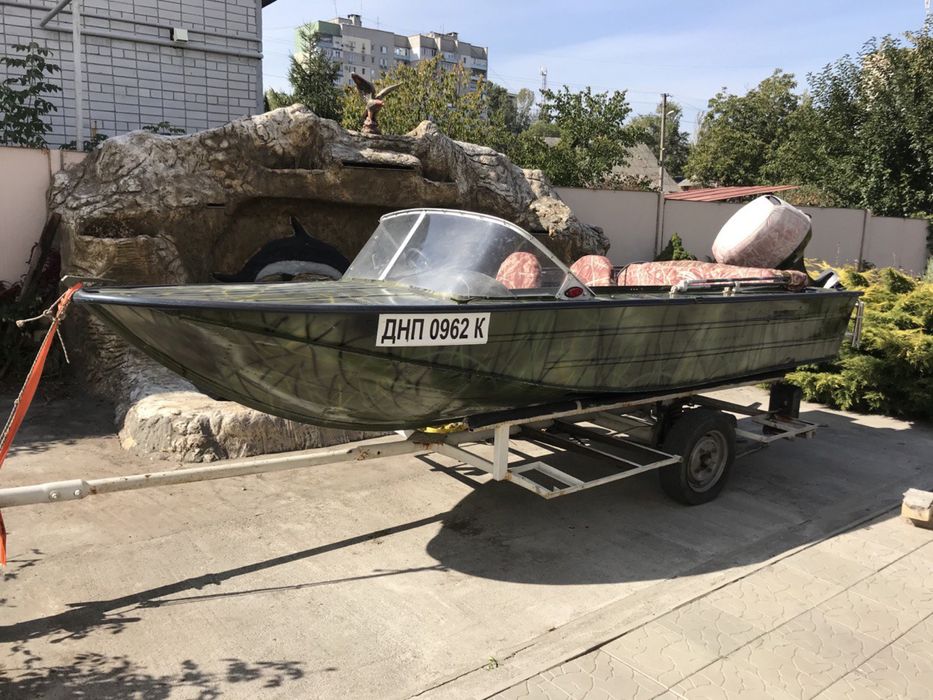 Лодка Днепр