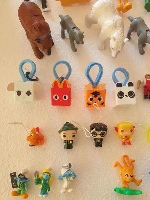 Bonecos McDonald's e outros