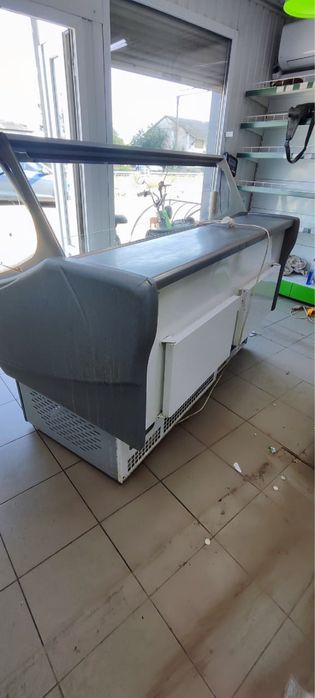 ЦЕНУ СНИЖЕНО Универсальная холодильная витрина Технохолод для бизнеса