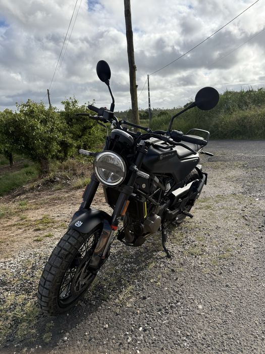 Husqvarna Svartpilen 125