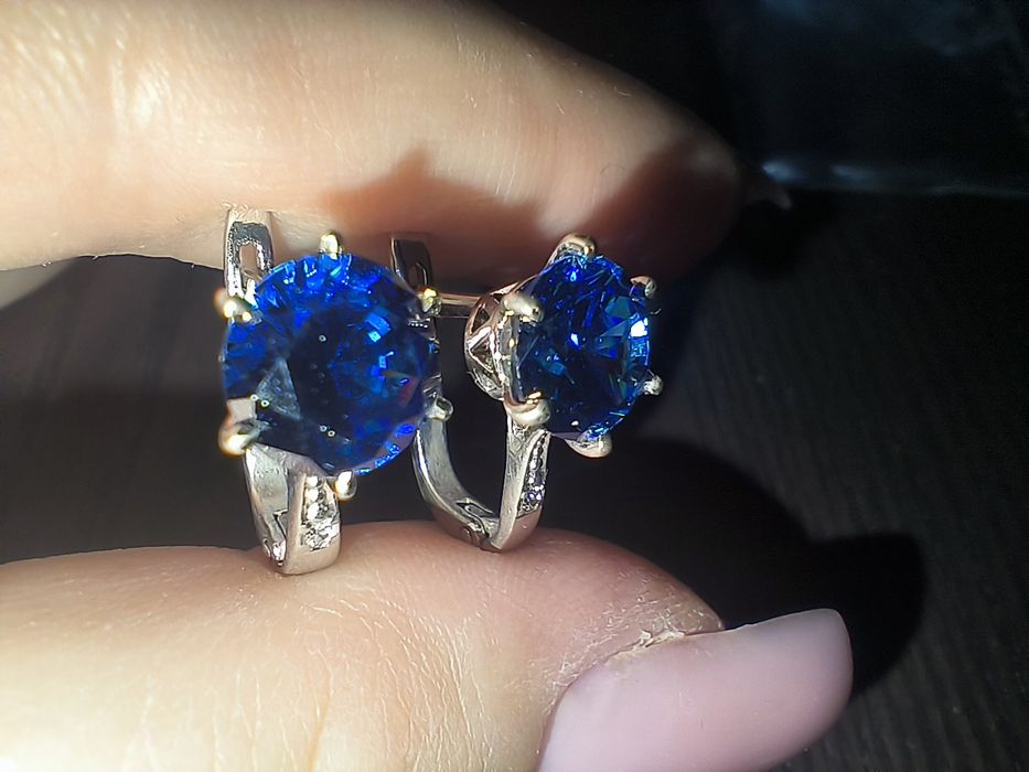 Прикраси срібло каблучка та сережки синтезовані сапфіри