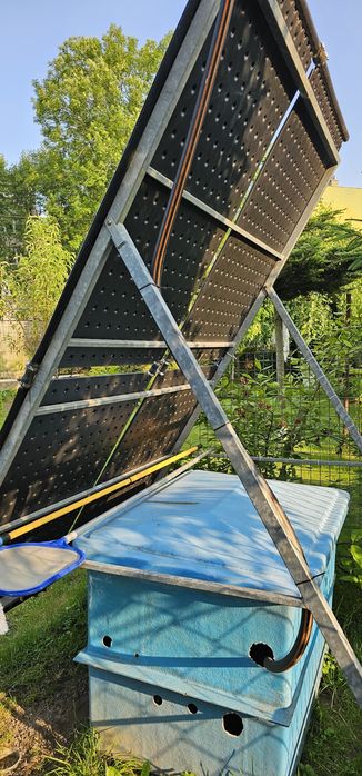 Panel solarny na stojaku aluminiowym