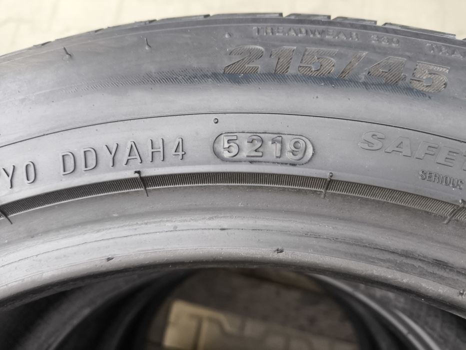 215/45/16 Kumho Ecsta HS51 KOMPLET