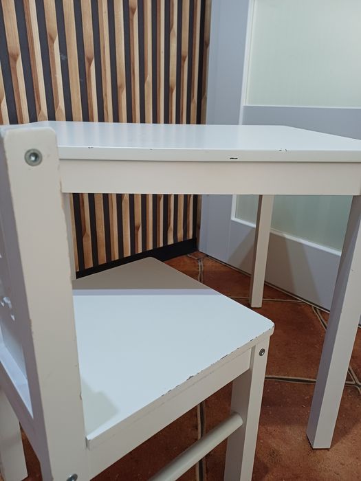 Krzesełko ze stolikiem