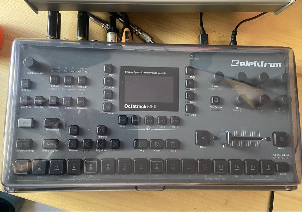 Elektron Octatrack MK2 + DeckSaver