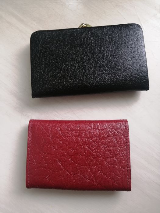 Продам два новых кожанных кошелька.