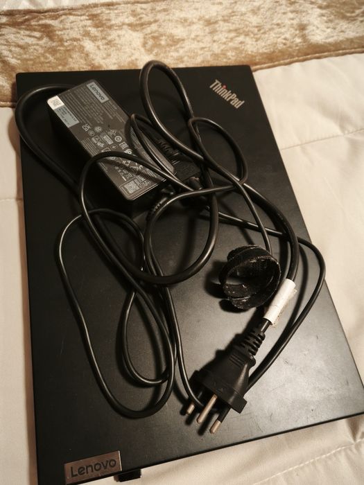 Lenovo ThinkPad Ryzen 5 | SSD 512GB | 8GB RAM | Windows 11