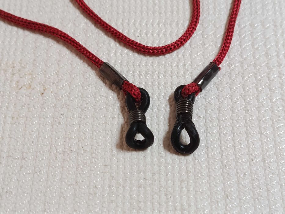 Cordão p/ Óculos em Tecido Vermelho