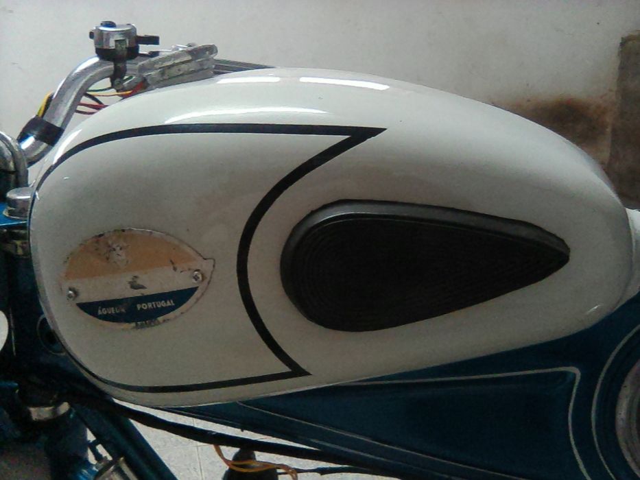 Famel foguete 3v de punho com motor DKW motor auxiliar de pedais não tem matrícula muito raro