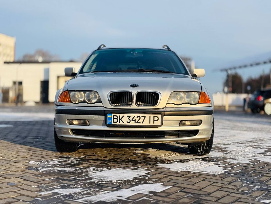 БМВ 318і універсал