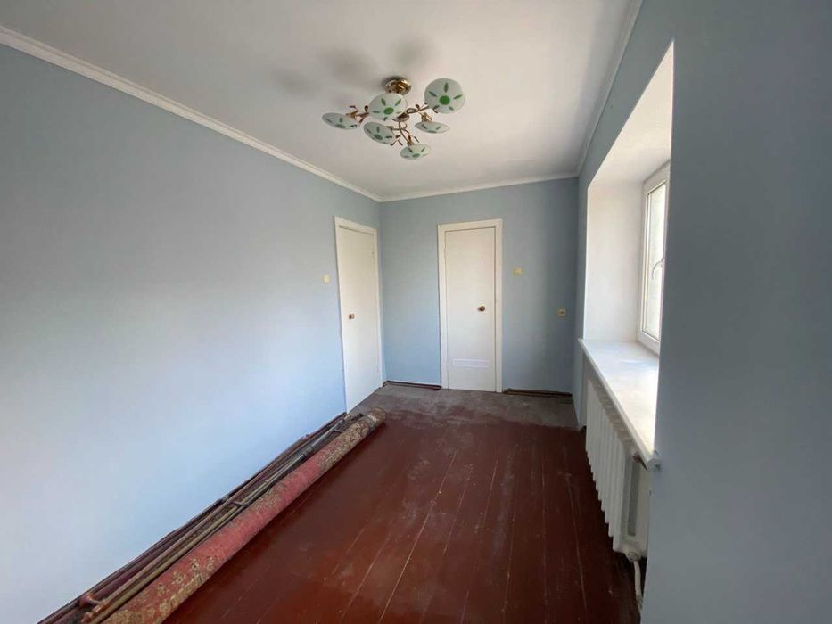 2 комнатная квартира на Слободке по улице Известковой.