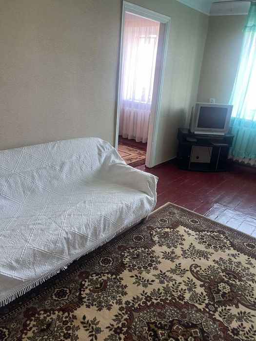 трикімнатна квартира подобово