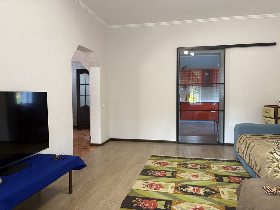 Будинок з ремонтом та бомбосховищем!