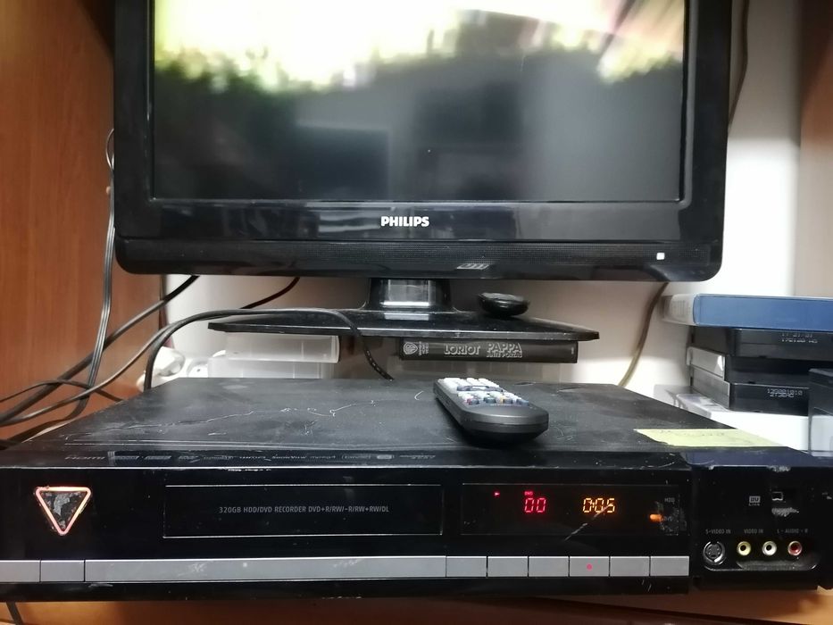 Nagrywarka Medion MD 81888 HDMI hdd320gb