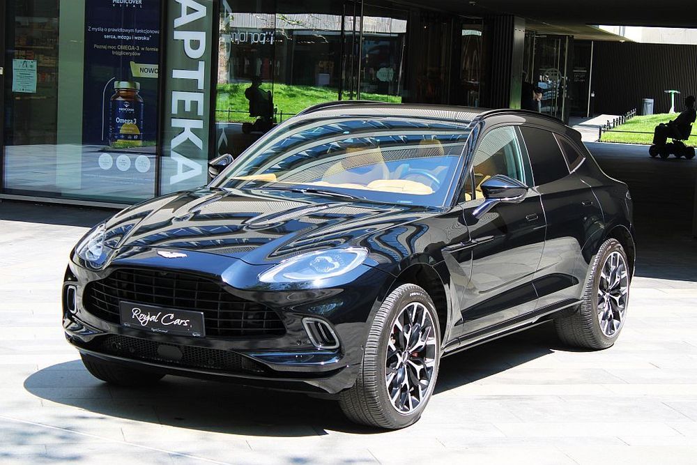 Aston Martin DBX 550km | 2020r.