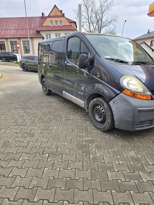 Renault trafic 2002 r 1.9 d 3 osobowy