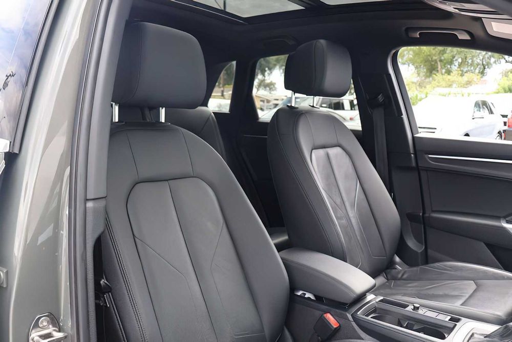 Audi Q3      2020