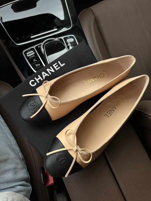 Балетки Chanel , шкіряні