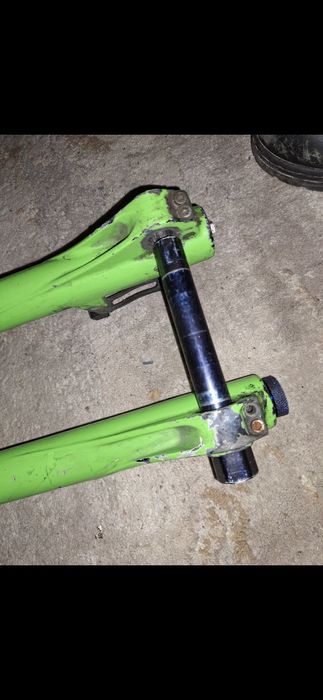 Amortyzator Manitou zabytek retro