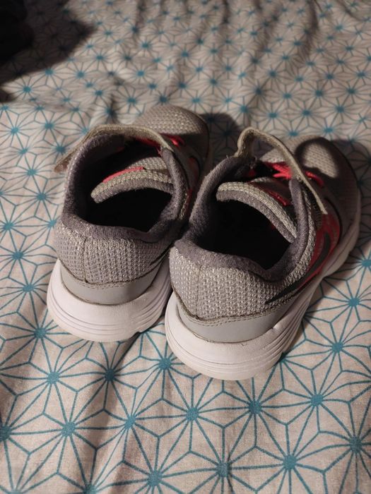 Buty adidasy Nike 27