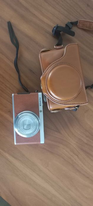 Câmara Fujifilm XF1 serie limitada