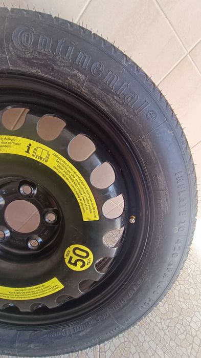 Pneu suplente Mercedes E320