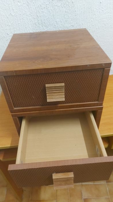 2 gavetas individuais em madeira