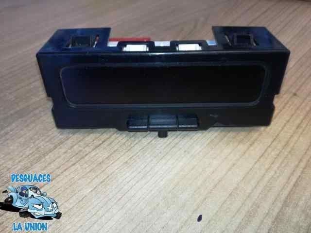 ECRÃ MULTIFUNÇÕES RENAULT CLIO III 2006 -8200107839