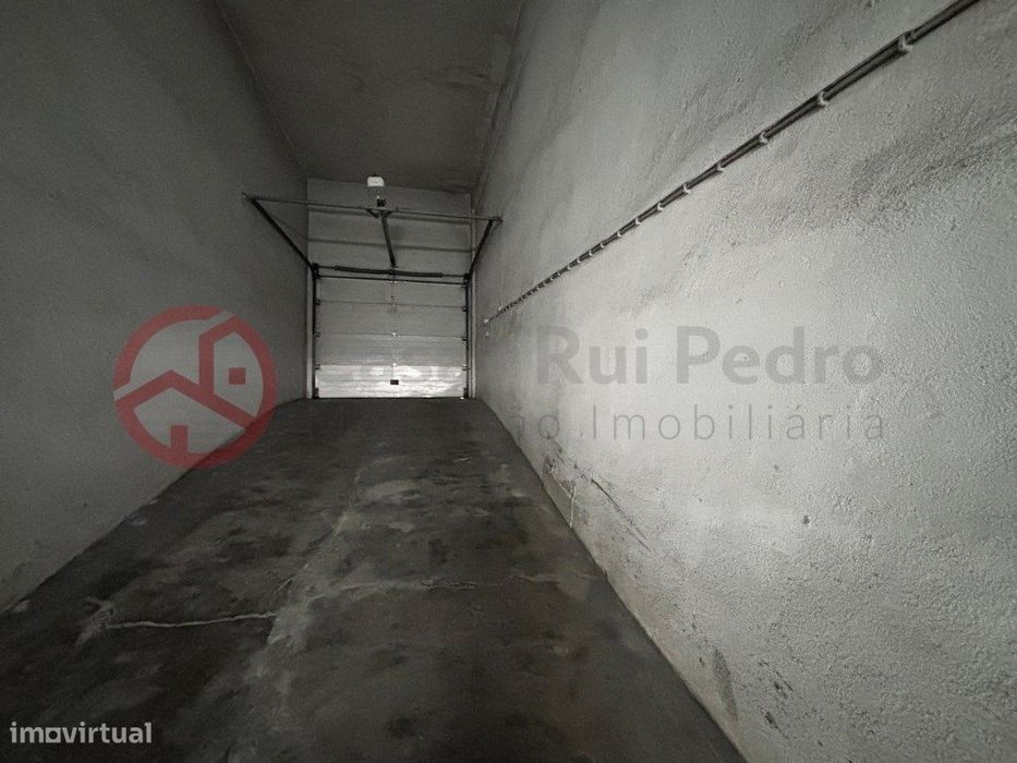 Apartamento T1 com parqueamento e elevador no centro da Costa da Ca...