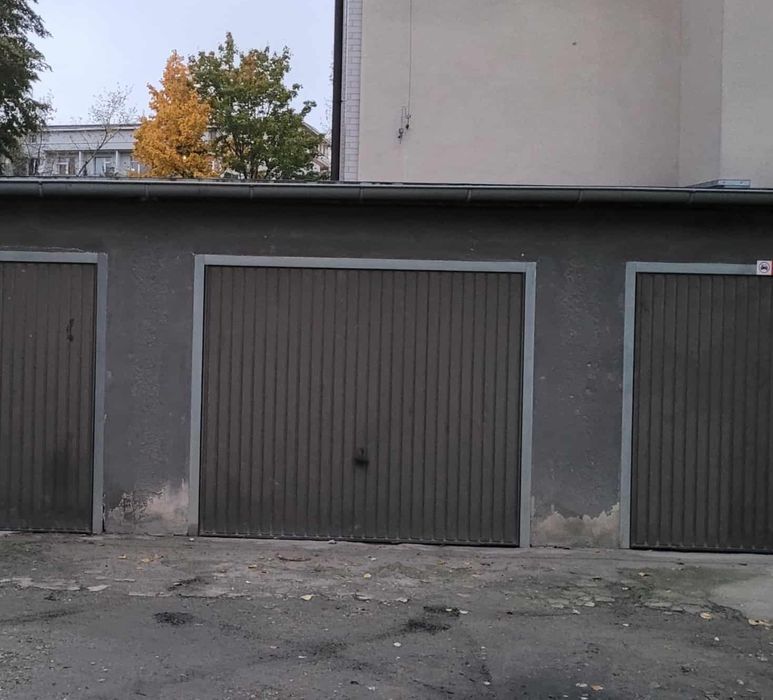 Garaż murowany, magazyn, miejsce postojowe.
