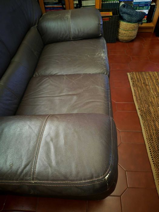 Sofá 2 lugares couro