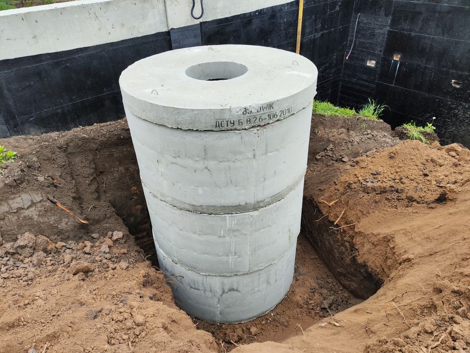 Продаж залізобетонних кілець та плит різних розмірів