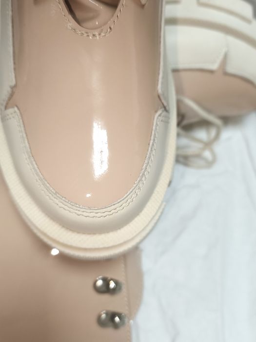 Женские зимние ботинки