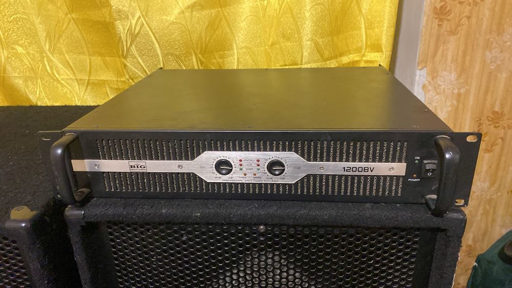 Продам колонки JB (Канада)