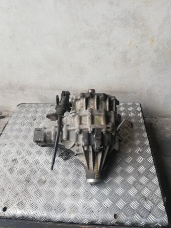 Caixa de transferências Nissan Terrano 2.7tdi