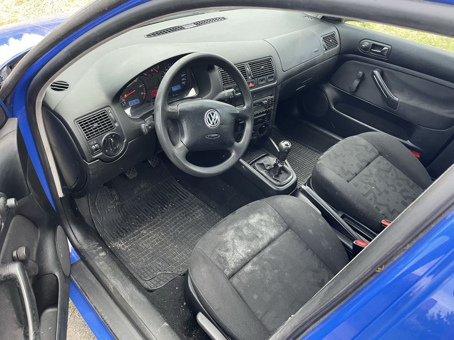 Vw Golf 2.0 i- super stan