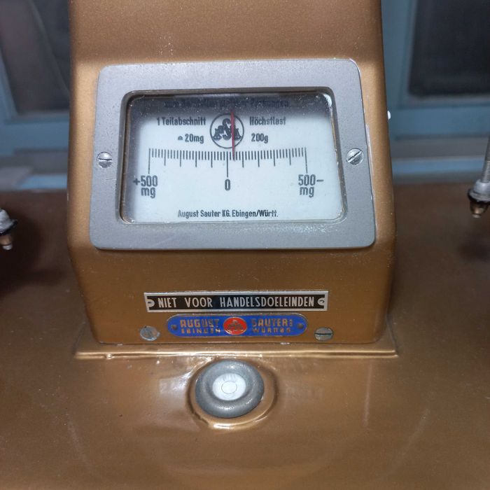 Balança de precisão com sistema hidráulico