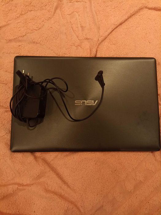 Ноутбук Asus x550c