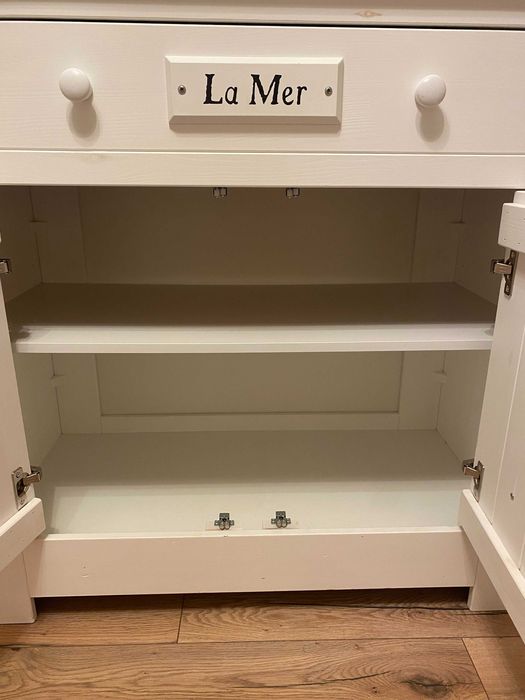 Oddam komodę Pinio Marsylia