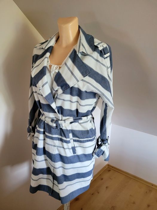 Piękny płaszcz damski trencz prochowiec S