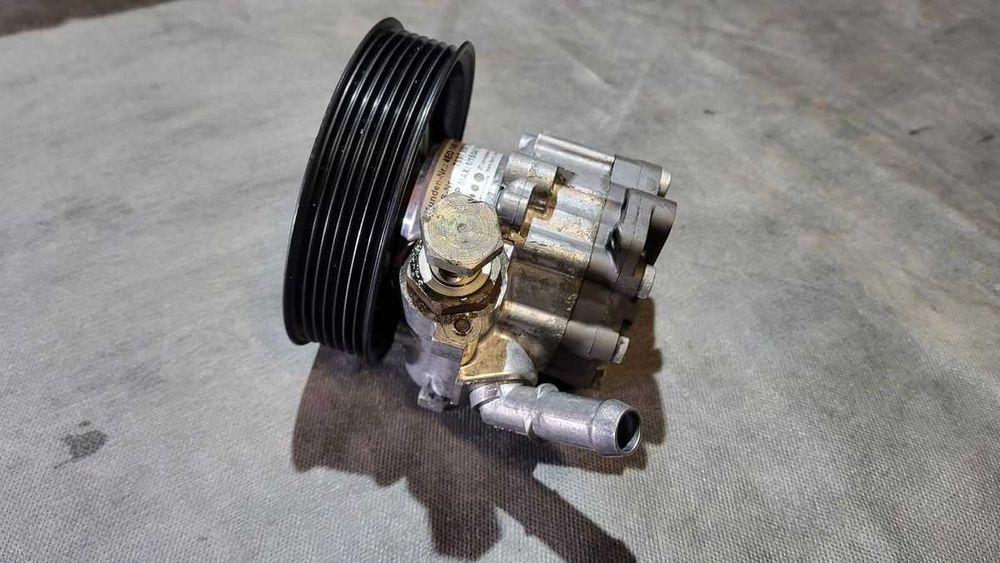 AUDI A8 D3 6.0 W12 BHT pompa wspomagania 4E0.145.156C .